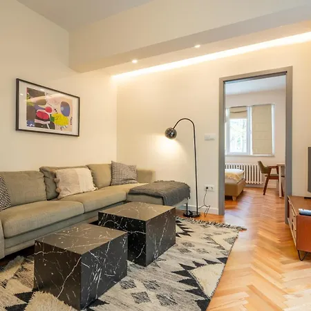 Stylish One-bedroom Haven Near Doctor Garden Sofia