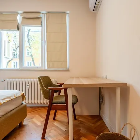 Stylish One-bedroom Haven Near Doctor Garden Sofia