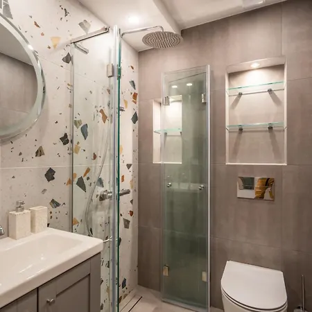 Stylish One-bedroom Haven Near Doctor Garden *
