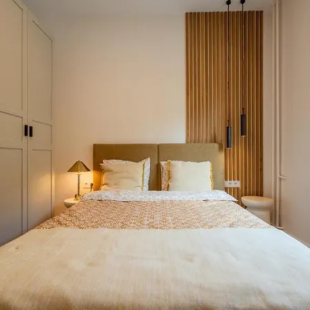 Stylish One-bedroom Haven Near Doctor Garden * Sofie