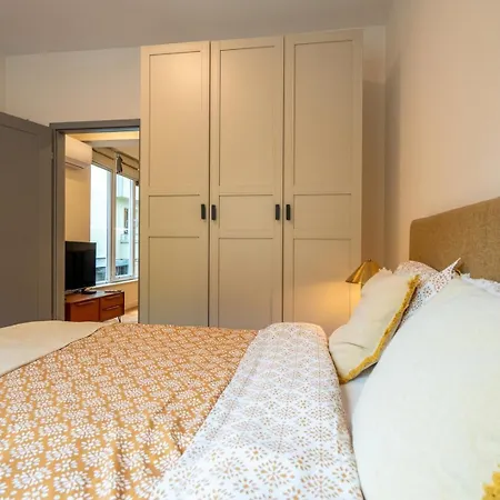 Stylish One-bedroom Haven Near Doctor Garden Sofía
